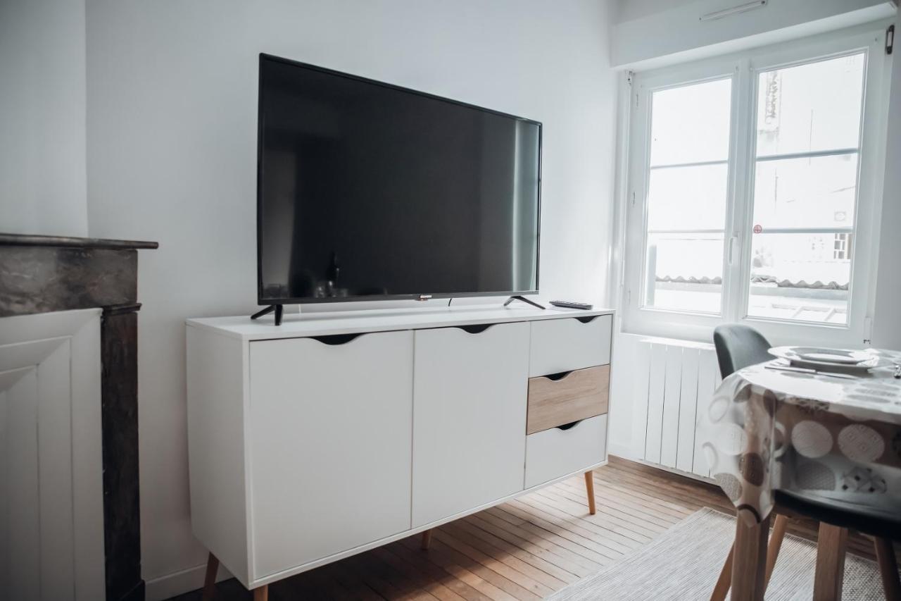 Appartement Neuf, Moderne Et Confortable! Ernée 외부 사진